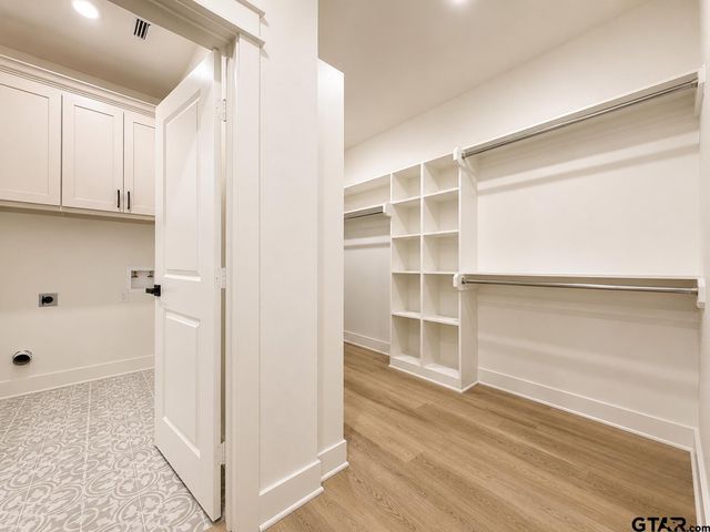 19421 Cedarpark Pl, Lindale, TX 75771