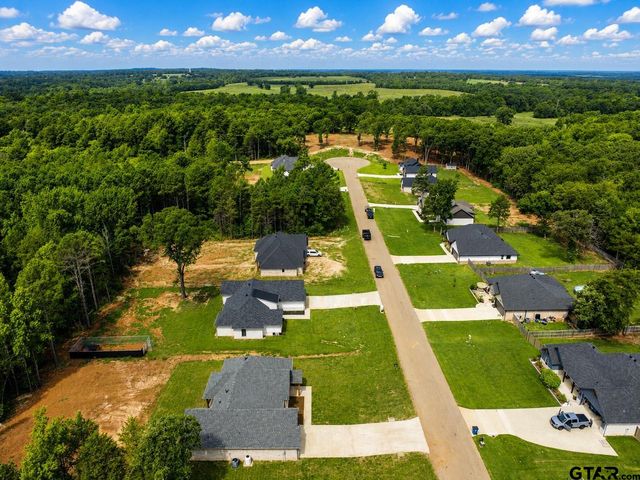 19421 Cedarpark Pl, Lindale, TX 75771