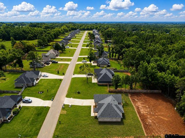 19421 Cedarpark Pl, Lindale, TX 75771