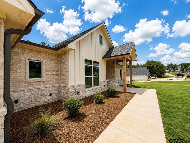 19421 Cedarpark Pl, Lindale, TX 75771