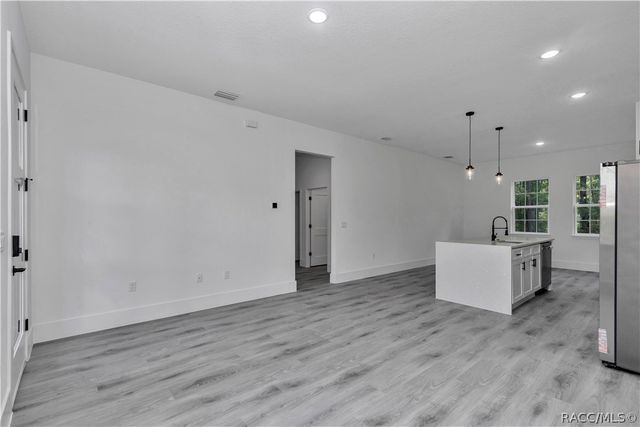 219 E Caldwell Drive, Dunnellon, FL 34434