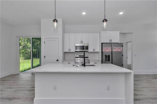 219 E Caldwell Drive, Dunnellon, FL 34434