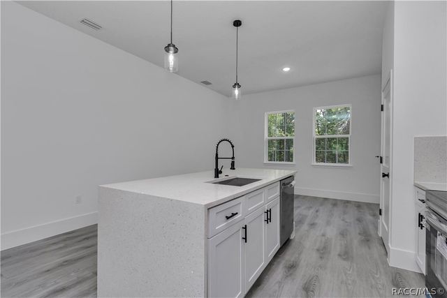 219 E Caldwell Drive, Dunnellon, FL 34434
