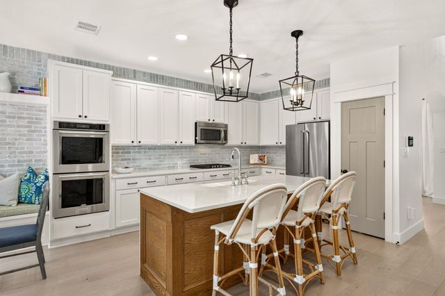 12816 Majestic Oaks DR, Austin, TX 78732
