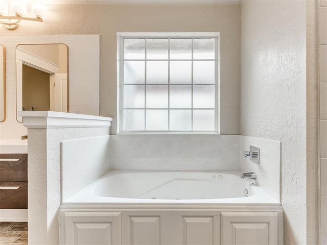 2312 NE 4th Street, Moore, OK 73160