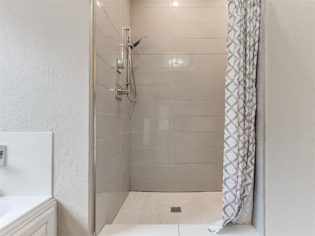 2312 NE 4th Street, Moore, OK 73160