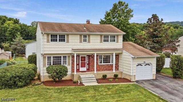 13 Ledgewood Rd, Mount Olive Twp., NJ 07836