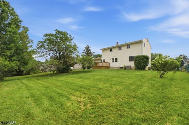 13 Ledgewood Rd, Mount Olive Twp., NJ 07836