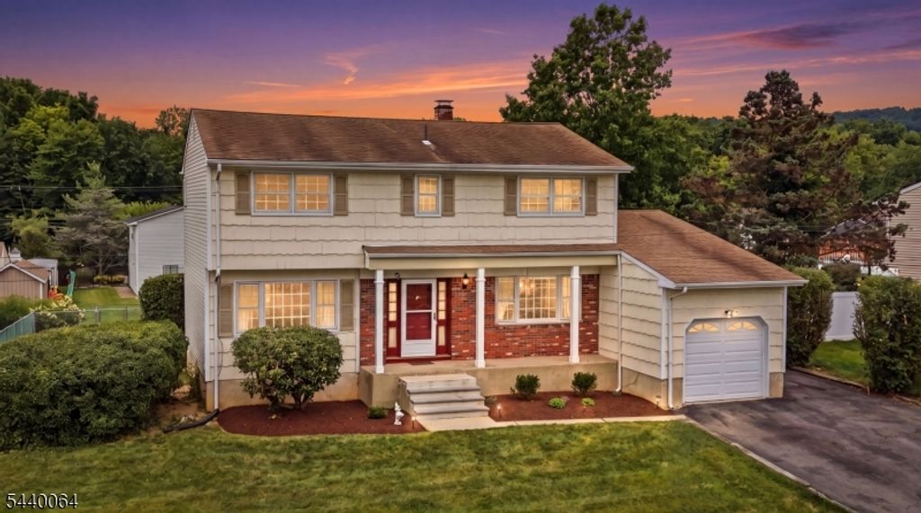 13 Ledgewood Rd, Mount Olive Twp., NJ 07836