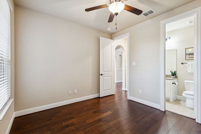 2813 Macquarie Street, Roanoke, TX 76262