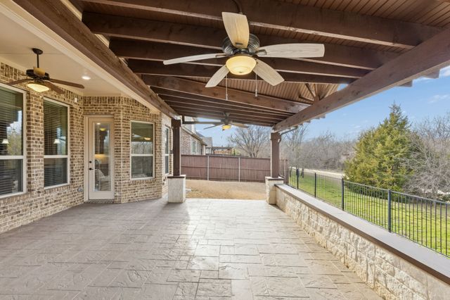 2813 Macquarie Street, Roanoke, TX 76262