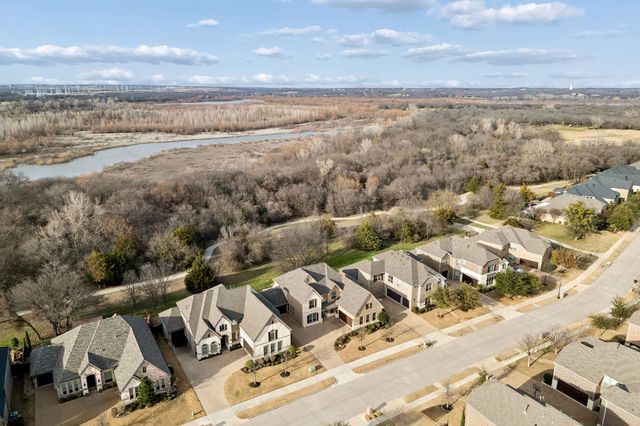 2813 Macquarie Street, Roanoke, TX 76262