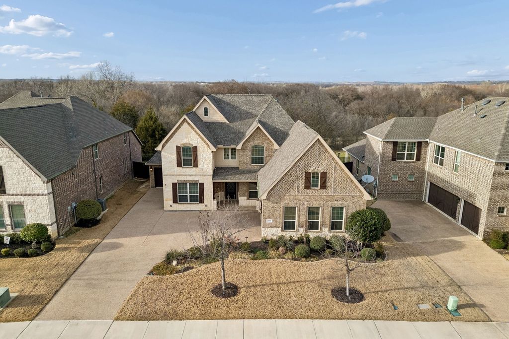 2813 Macquarie Street, Roanoke, TX 76262