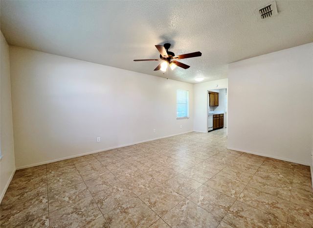 1110 S Rusk Street B, Weatherford, TX 76086