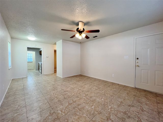 1110 S Rusk Street B, Weatherford, TX 76086