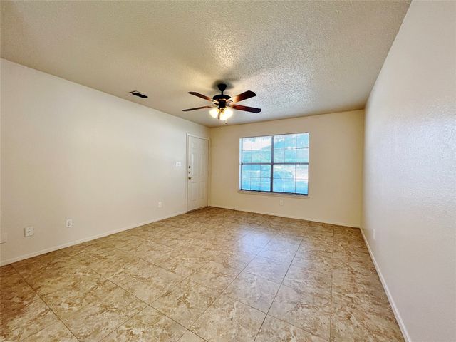 1110 S Rusk Street B, Weatherford, TX 76086