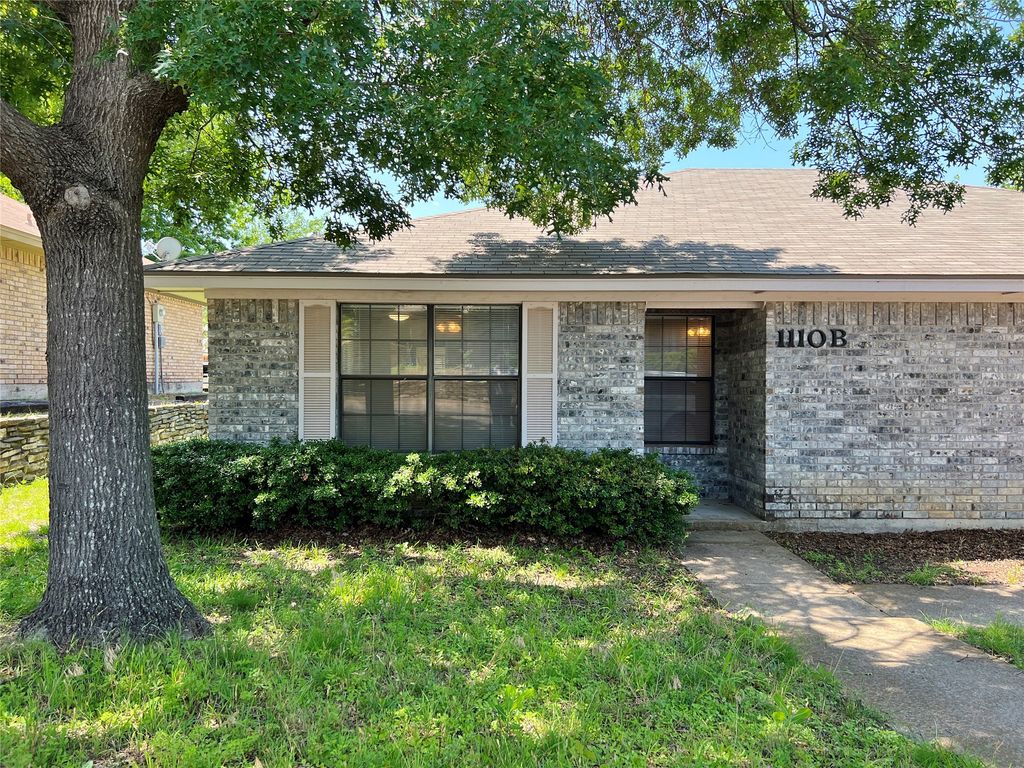 1110 S Rusk Street B, Weatherford, TX 76086