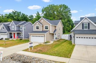 545 S Winding Drive, Waterford Charter Township, MI 48328