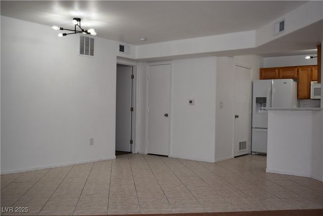 4555 SAHARA Avenue 106, Las Vegas, NV 89104