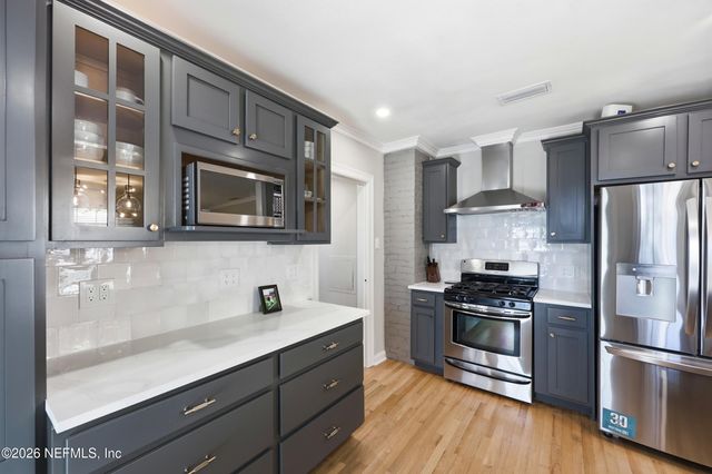 813 OLD HICKORY Road, Jacksonville, FL 32207