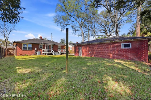 813 OLD HICKORY Road, Jacksonville, FL 32207