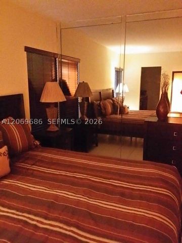 6364 Milk Wagon Ln 6364, Miami Lakes, FL 33014