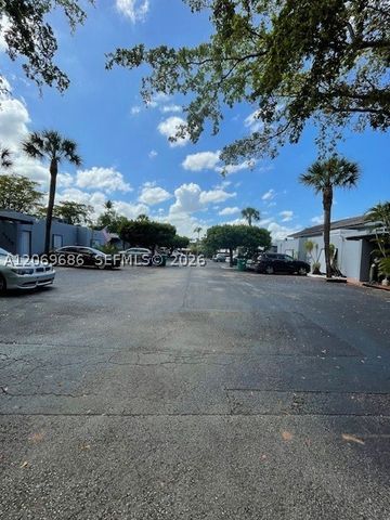 6364 Milk Wagon Ln 6364, Miami Lakes, FL 33014