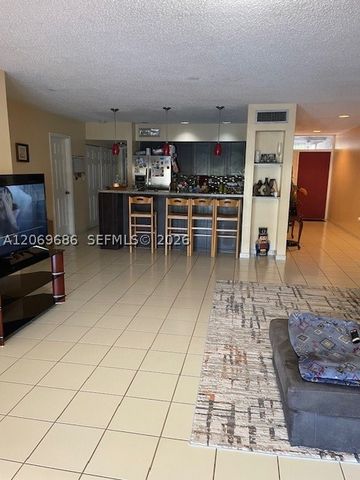 6364 Milk Wagon Ln 6364, Miami Lakes, FL 33014