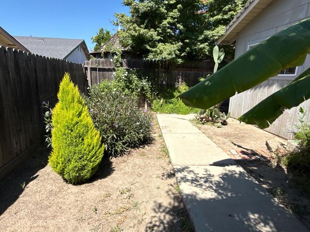 2428 Stanfield Dr, Stockton, CA 95209