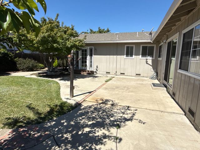 2428 Stanfield Dr, Stockton, CA 95209