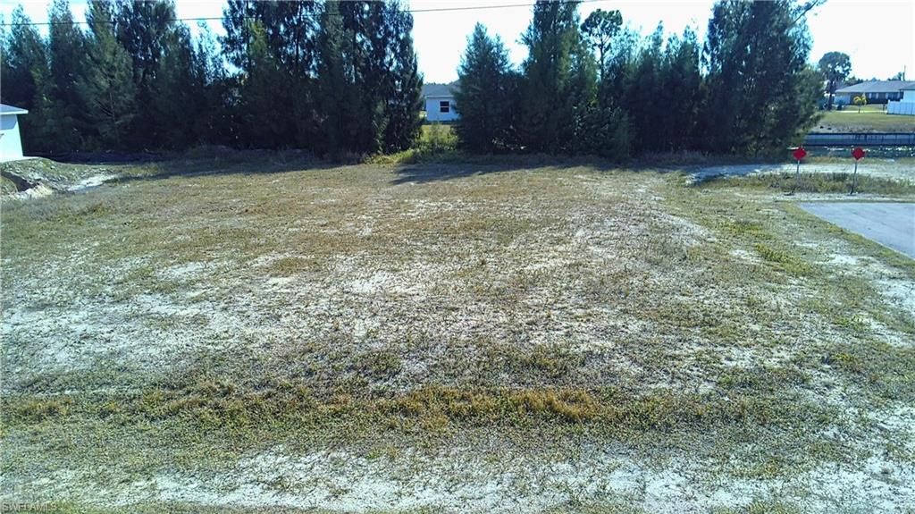 122 NE 9th ST, CAPE CORAL, FL 33909 — photo 2