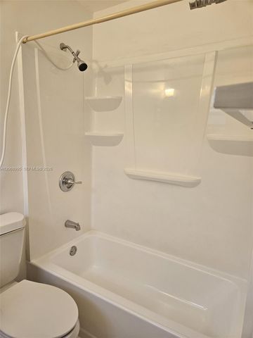 1008 NE 34th Court A, Oakland Park, FL 33334