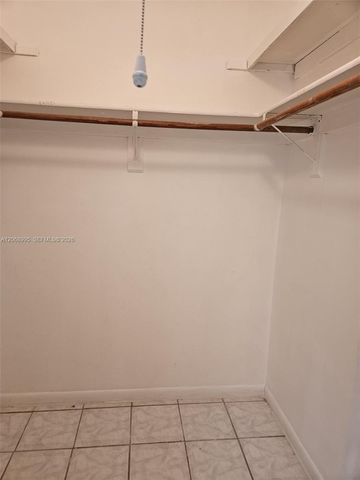 1008 NE 34th Court A, Oakland Park, FL 33334