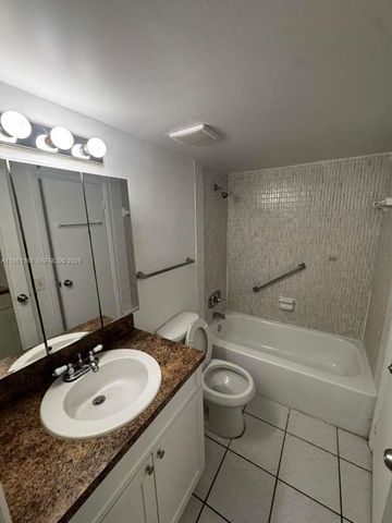 16465 NE 22nd Ave 618, North Miami Beach, FL 33160