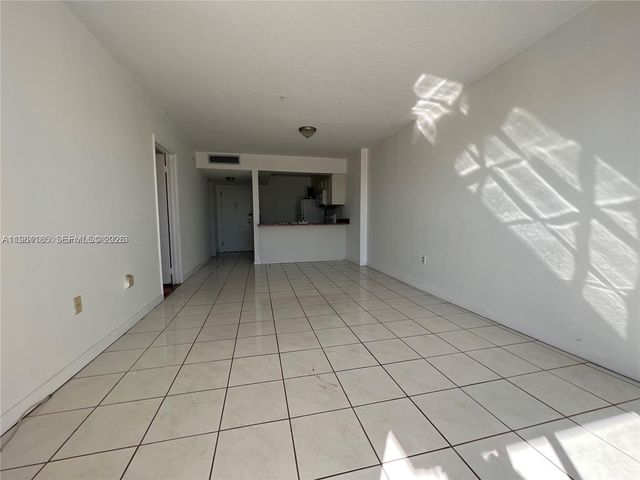 16465 NE 22nd Ave 618, North Miami Beach, FL 33160