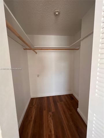 16465 NE 22nd Ave 618, North Miami Beach, FL 33160