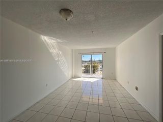 16465 NE 22nd Ave 618, North Miami Beach, FL 33160
