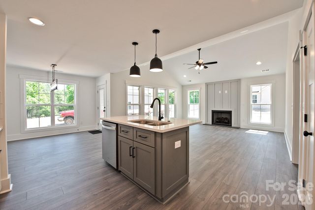 586 Wilhelm Place NE, Concord, NC 28025