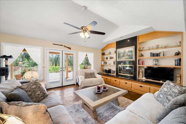 6645 Blackhawk Ln, Foresthill, CA 95631