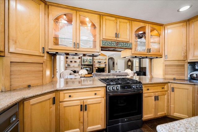 6645 Blackhawk Ln, Foresthill, CA 95631