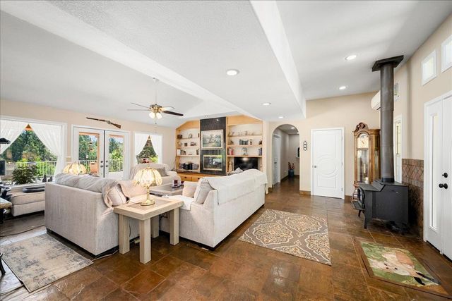 6645 Blackhawk Ln, Foresthill, CA 95631