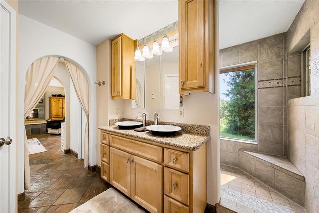 6645 Blackhawk Ln, Foresthill, CA 95631