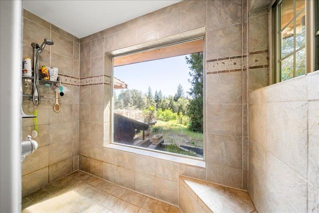 6645 Blackhawk Ln, Foresthill, CA 95631