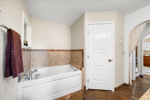 6645 Blackhawk Ln, Foresthill, CA 95631