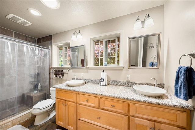6645 Blackhawk Ln, Foresthill, CA 95631