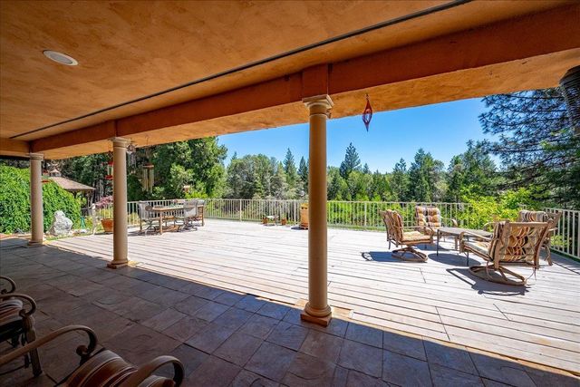 6645 Blackhawk Ln, Foresthill, CA 95631