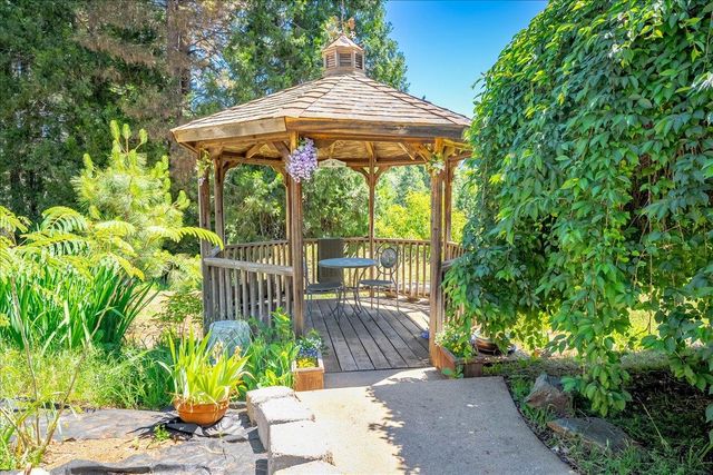 6645 Blackhawk Ln, Foresthill, CA 95631