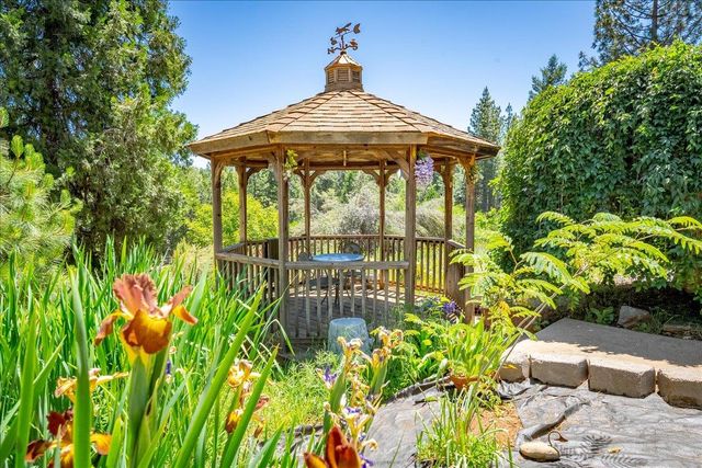 6645 Blackhawk Ln, Foresthill, CA 95631
