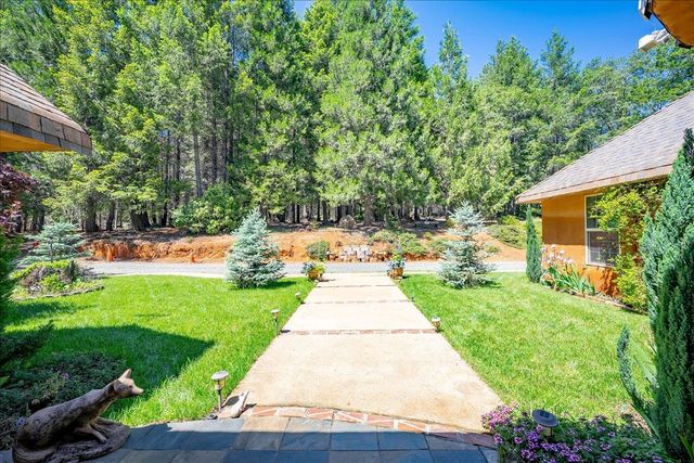 6645 Blackhawk Ln, Foresthill, CA 95631