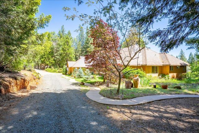 6645 Blackhawk Ln, Foresthill, CA 95631